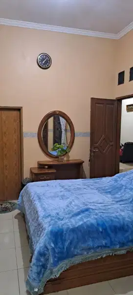 Rumah Cantik Semi Furnished Siap Huni di Taman Laguna Cibubur