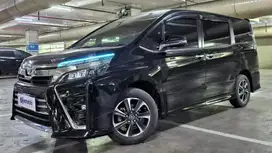 Pajak Panjang - Toyota Voxy 2.0 Bensin-AT 2017