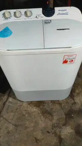 Mesin cuci Sharp kapasitas 7,7kg Normal semua