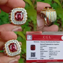 Padpaparadscha Sapphire no heat Tanzania 3.23 ct memo CGL