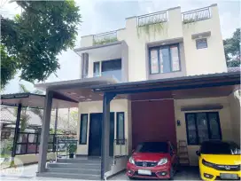 Rumah mewah hook di Nuansa residen Kopo Bandung