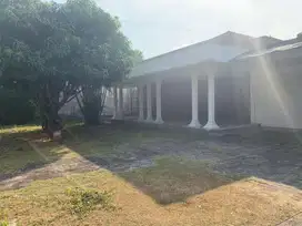 Rumah dan kantor siap pakai di pusat kota