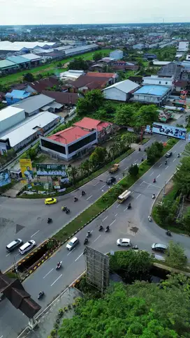 Tanah dan Bangunan di tepi jalan Ahmad Yani Deretan Polda Kalimantan B