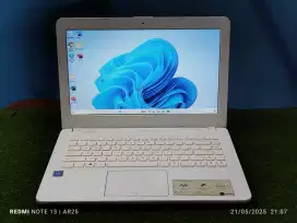 JUAL CEPAT LAPTOP ASUS VIVOBOOK X441MA N4000 RAM 4GB SSD 128 GB