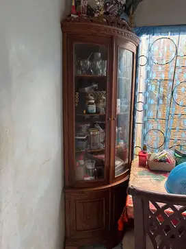 Lemari Sudut Rak Kayu Jati