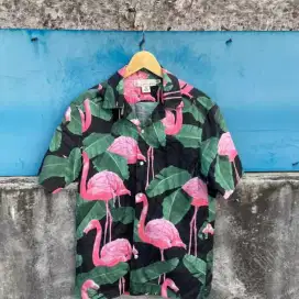 Kemeja H&M motif Flamingo