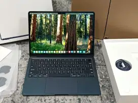 MacBook Air M3 2O24 8-256GB Fulset iBox Like New Garansi ON July 2025