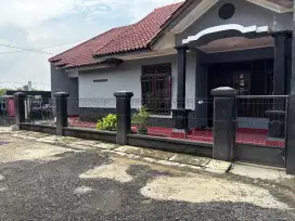RUMAH DIJUAL, hunian nyaman, lingkungan asri. Harga Nego.