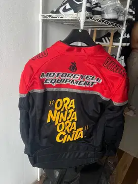Dijual jaket rabbit & wheels