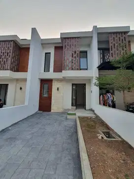 Jual BU Rumah Baru Arya Green Pamulang, 2 Lantai Siap Huni