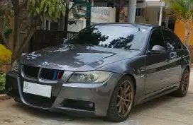 Di Jual mobil Simpanan BMW 320i th 2008