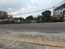 Tanah pinggir jln Raya, dibawah harga Rp.6,5jt/m2. Lokasi Ciputat
