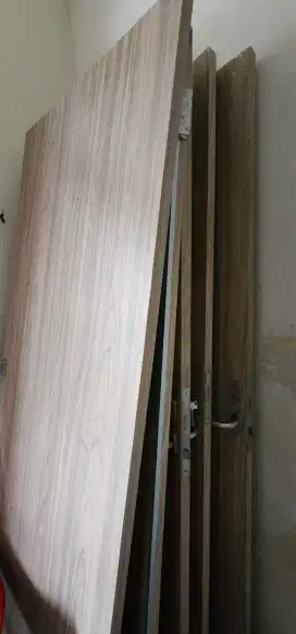 Pintu Kayu Polywood Lapis HPL kusen Aluminium