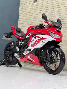 Odo 7rb Istimewa!!Kawasaki ZX25R 2022 Warna Favorit Mulus-Mustika