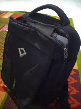 Tas Laptop Original muat sesetel baju