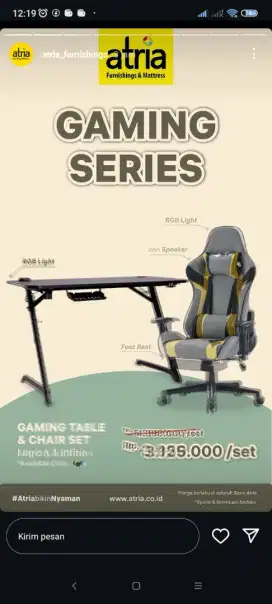 Kursi gamers dan headset