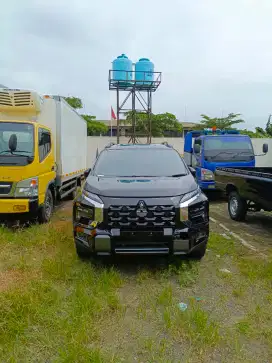 2025 XPANDER CROS PREMIUM