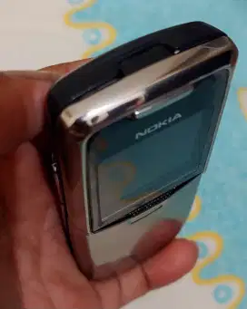 Nokia sirocco 8800 dan Nokia e52