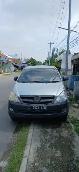 Dijual inova tahun 2006
