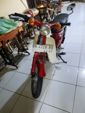 Dijual cepat sepeda motor klasik cup70 tahun 1979 , warna merah.
