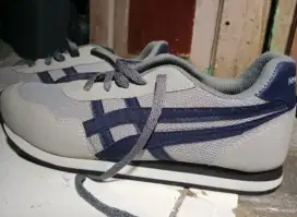 Sepatu like new