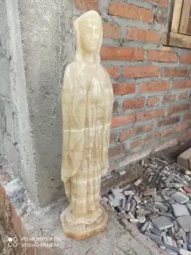 Patung bunda Maria batu onik