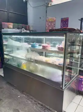 Dijual showcase Chiller pendingin kue/cake