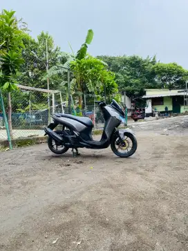 Yamaha Lexi 125cc std bluecore fi Tahun 2021