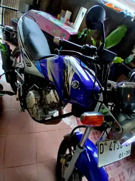 Yamaha SCORPIO th 2005 warna biru original
