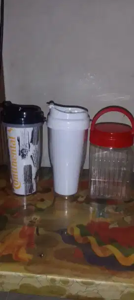 D jual cepat 2 tempat minum 1toples kecil.
