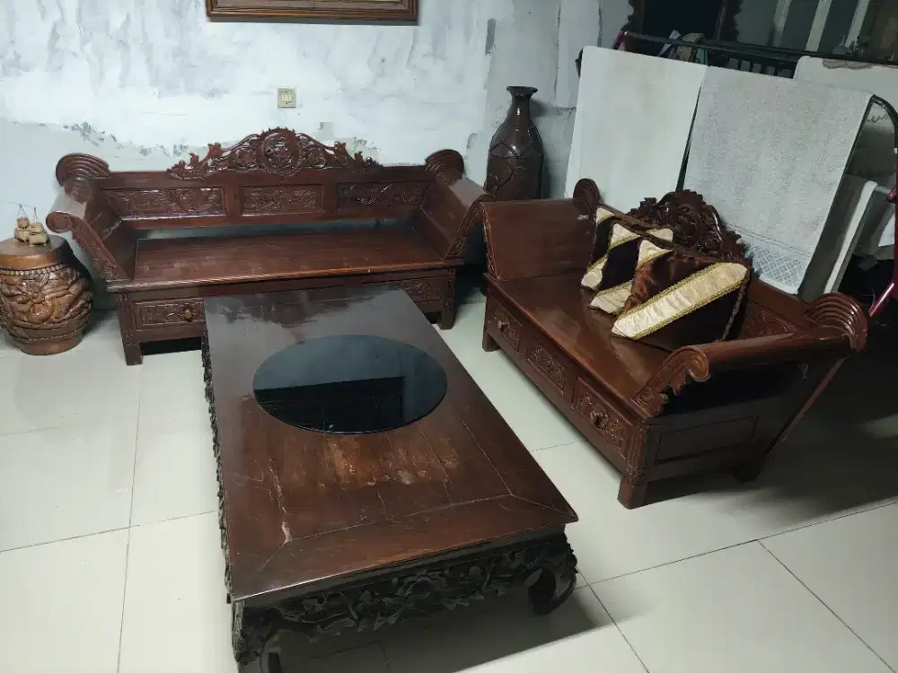 Meja dan Kursi Jati