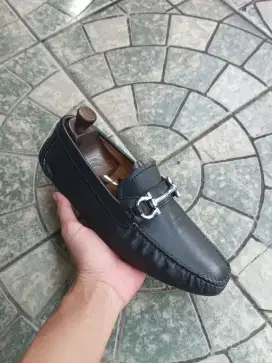Sepatu pria casual feragamo size 7