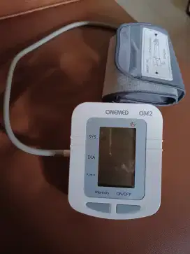 Tensimeter digital merk Onemed