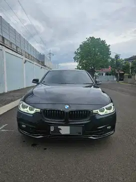 BMW 320i 2017 Bensin