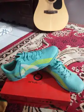 Sepatu Futsal Ortuseight