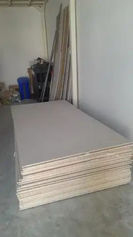 Gypsum knauf baru bekas