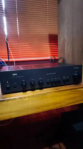 Amplifier NAD 3020