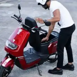 Teknisi motor sepeda listrik