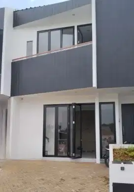 Over Kredit rmh 2LT 73JT dkt Stasiun @Cluster The Residesia