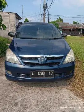 Innova V At 2005