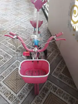 Sepeda anak bekas pakai