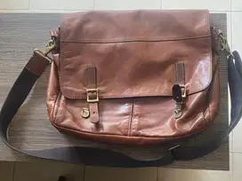 DIJUAL Fossil Defender Tas Messenger
