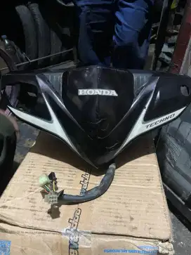 TT bisa ajukan Cover batok kepala depan Vario 110 karbu