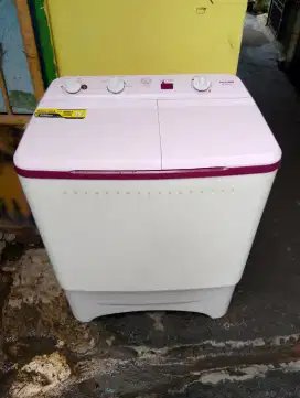 Mesin cuci Polytron 8kg