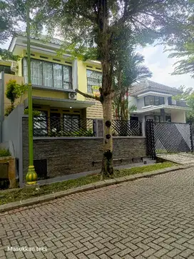 disewakan rumah mewah 2 lantai bukit nirwana residence