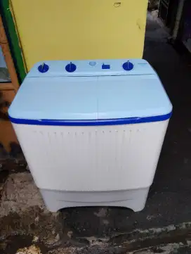 Mesin cuci Polytron 7kg