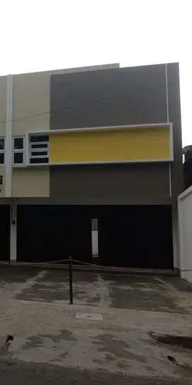 Ruko Bagus Siap Pakai dan Lokasi Ramai di Gempol Sari