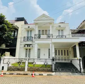 Rumah 2 Lantai di Prima Indah Town House Cirendeu Luas 220m