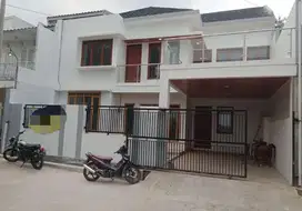 Jual Rumah LUAS dan BESAR di Padasuka Cicaheum Bandung 