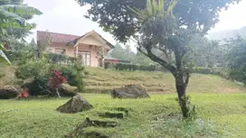 Villa Murah Halaman luas di Megamendung Bogor Dekat Wisata